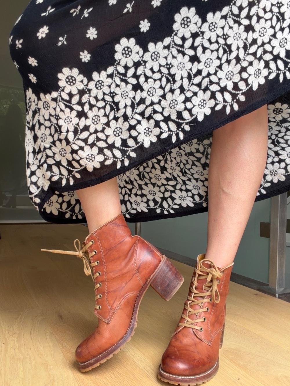 Frye Leather Boots, Distressed, Heels, US 8.5, Almost New - Picture 3 of 11